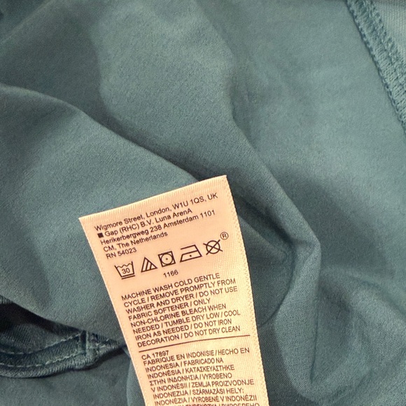 Athleta Mesh Racer Run 2.5” Short - Picture 11 of 11